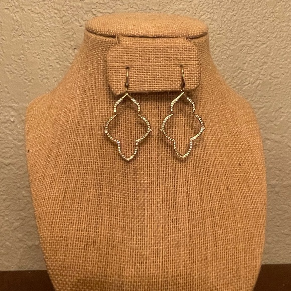 Gold Stella & Dot Quatrefoil Earrings - Picture 6 of 6